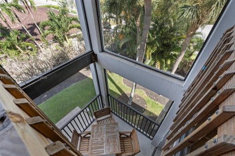 Condo in Pompano Beach, Florida, 2 bedrooms  № 1890213 - photo 17