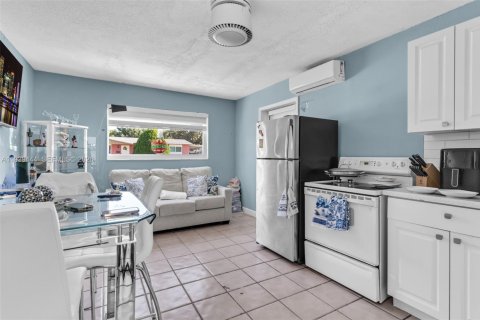 Villa ou maison à vendre à Miami, Floride: 4 chambres, 171.22 m2 № 1996887 - photo 20