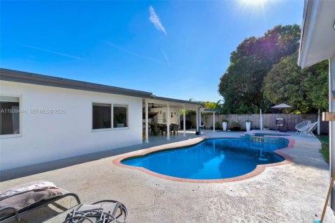 Villa ou maison à vendre à Miami, Floride: 4 chambres, 171.22 m2 № 1996887 - photo 28