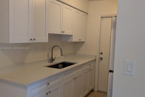 Propiedad comercial en venta en Fort Lauderdale, Florida, 127.09 m2 № 2054945 - foto 6