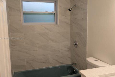 Propiedad comercial en venta en Fort Lauderdale, Florida, 127.09 m2 № 2054945 - foto 7