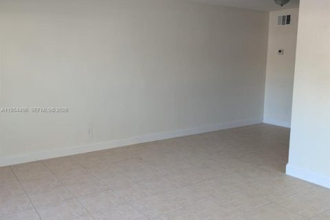 Propiedad comercial en venta en Fort Lauderdale, Florida, 127.09 m2 № 2054945 - foto 4