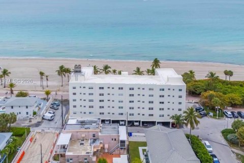 Condo in Hollywood, Florida, 2 bedrooms  № 2048312