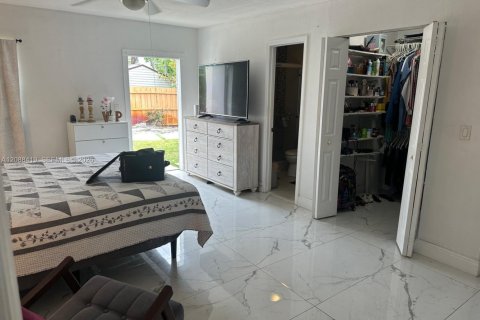 Casa en venta en Hollywood, Florida, 4 dormitorios № 2372069 - foto 7