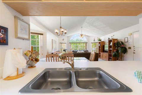 Купить кондоминиум в Киссимми, Флорида 6 комнат, 113.34м2, № 1736754 - фото 9