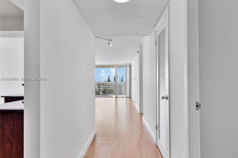 Купить кондоминиум в Авентура, Флорида 1 спальня, 93.37м2, № 2087981 - фото 11