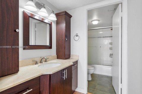 Купить кондоминиум в Авентура, Флорида 1 спальня, 93.37м2, № 2087981 - фото 7