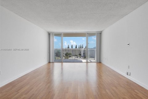 Купить кондоминиум в Авентура, Флорида 1 спальня, 93.37м2, № 2087981 - фото 26