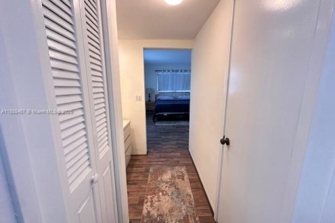 Купить кондоминиум в Холливуд, Флорида 1 спальня, 72м2, № 2015759 - фото 13