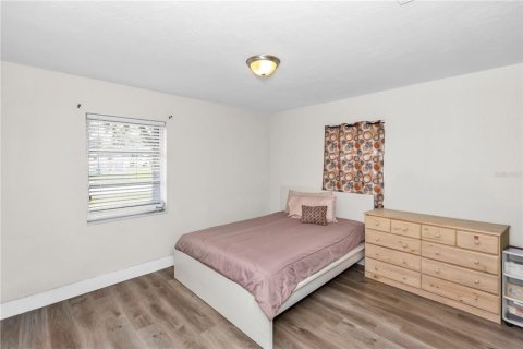 Villa ou maison à vendre à Deltona, Floride: 3 chambres, 179.39 m2 № 2139846 - photo 17