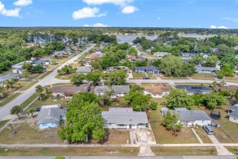 Villa ou maison à vendre à Deltona, Floride: 3 chambres, 179.39 m2 № 2139846 - photo 27