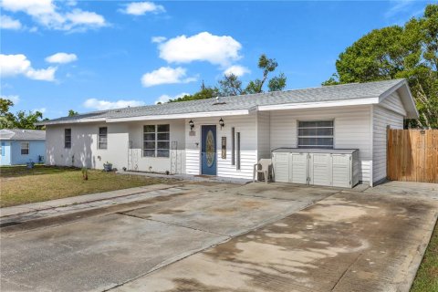Casa en Deltona, Florida 3 dormitorios, 179.39 m2 № 2139846