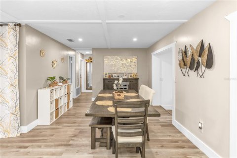 Villa ou maison à vendre à Deltona, Floride: 3 chambres, 179.39 m2 № 2139846 - photo 7