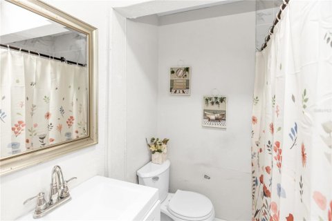 Villa ou maison à vendre à Deltona, Floride: 3 chambres, 179.39 m2 № 2139846 - photo 20