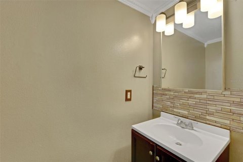 House in Auburndale, Florida 5 bedrooms, 270.9 sq.m. № 1917153 - photo 17