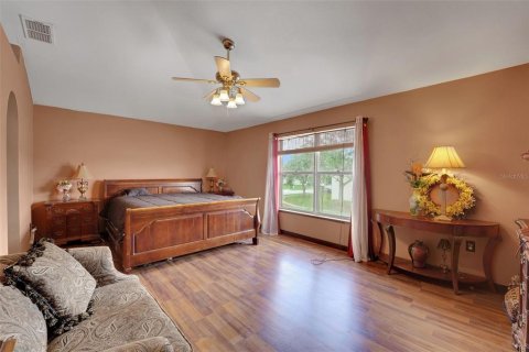 House in Auburndale, Florida 5 bedrooms, 270.9 sq.m. № 1917153 - photo 21