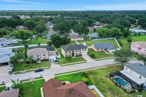 House in Auburndale, Florida 5 bedrooms, 270.9 sq.m. № 1917153 - photo 4