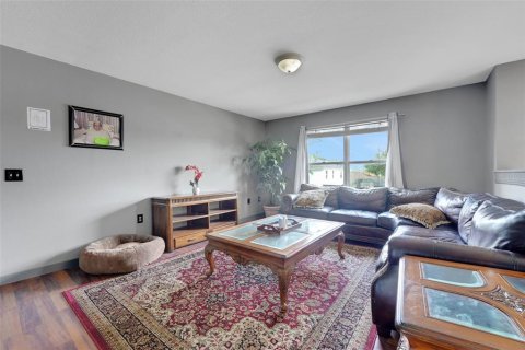 House in Auburndale, Florida 5 bedrooms, 270.9 sq.m. № 1917153 - photo 28