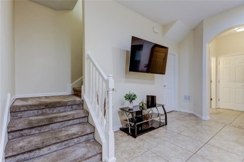 Townhouse in Tampa, Florida 3 bedrooms, 179.58 sq.m. № 2149405 - photo 18