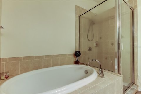 Townhouse in Tampa, Florida 3 bedrooms, 179.58 sq.m. № 2149405 - photo 25