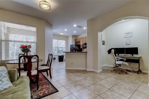 Townhouse in Tampa, Florida 3 bedrooms, 179.58 sq.m. № 2149405 - photo 5