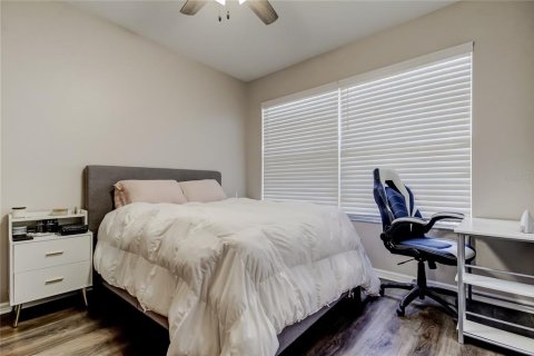 Townhouse in Tampa, Florida 3 bedrooms, 179.58 sq.m. № 2149405 - photo 29