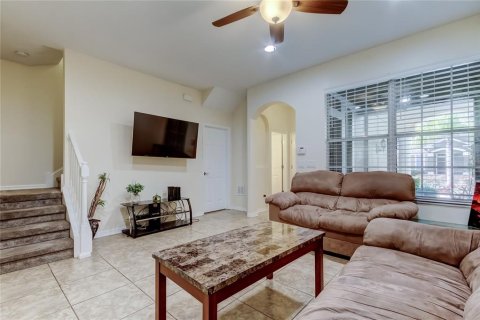 Townhouse in Tampa, Florida 3 bedrooms, 179.58 sq.m. № 2149405 - photo 3