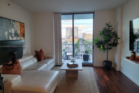 Condo in Hollywood, Florida, 1 bedroom  № 1971403 - photo 13