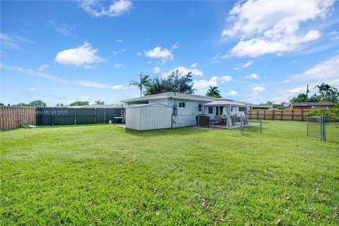 Купить виллу или дом в Майами, Флорида 3 спальни, 111.39м2, № 1953018 - фото 29