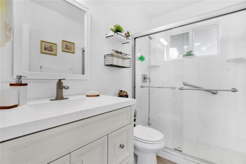 Купить виллу или дом в Майами, Флорида 3 спальни, 111.39м2, № 1953018 - фото 26