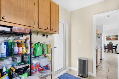 Купить виллу или дом в Майами, Флорида 3 спальни, 111.39м2, № 1953018 - фото 15