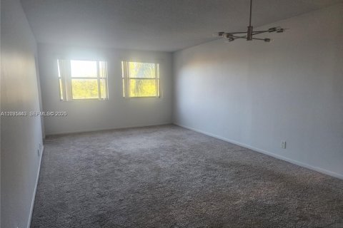 Снять в аренду кондоминиум в Дорал, Флорида 1 спальня, 65.96м2, № 2085221 - фото 8