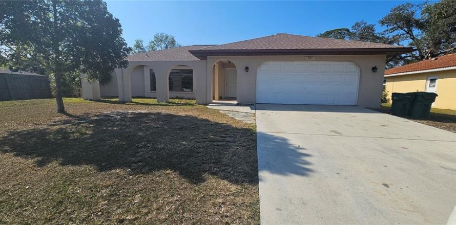 Casa en Port Charlotte, Florida 3 dormitorios, 181.81 m2 № 1912356