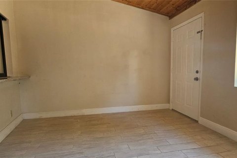 Снять в аренду виллу или дом в Порт-Шарлотт, Флорида 4 комнаты, 181.81м2, № 1912356 - фото 13