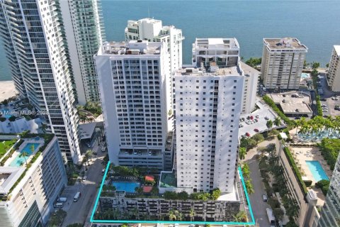 Condo in Miami, Florida, 2 bedrooms  № 1980146 - photo 23