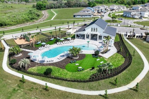 House in Lake Alfred, Florida 3 bedrooms, 169.27 sq.m. № 1847452 - photo 8