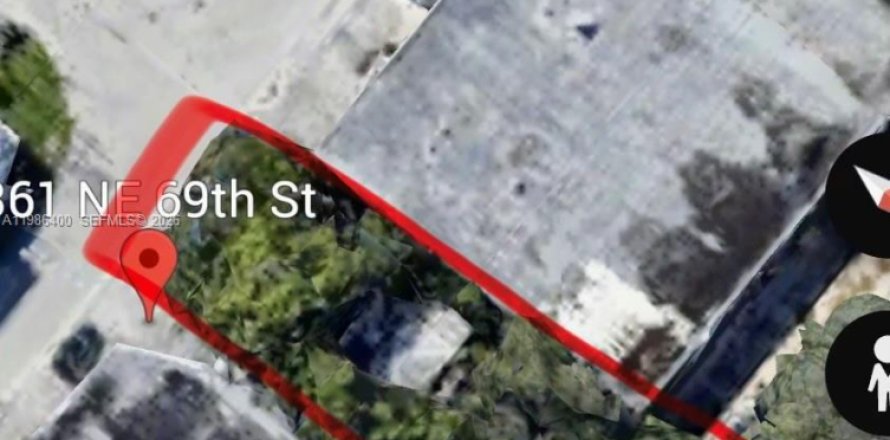 Commercial property in Miami, Florida № 2090589