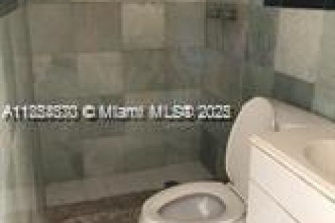 Commercial property in Miami, Florida 2 bedrooms, 192.96 sq.m. № 1872069 - photo 3