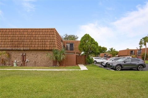 Adosado en venta en Davie, Florida, 3 dormitorios, 153.66 m2 № 1992432 - foto 4