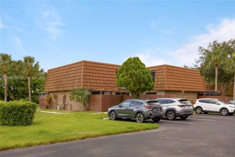 Adosado en venta en Davie, Florida, 3 dormitorios, 153.66 m2 № 1992432 - foto 2