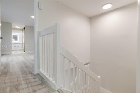 Adosado en venta en Davie, Florida, 3 dormitorios, 153.66 m2 № 1992432 - foto 23