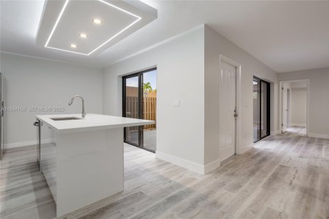 Adosado en venta en Davie, Florida, 3 dormitorios, 153.66 m2 № 1992432 - foto 19