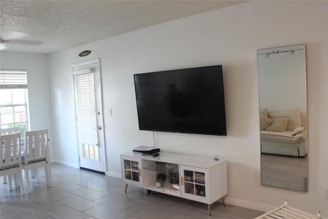 Condominio en venta en Orlando, Florida, 1 dormitorio, 66.43 m2 № 2093656 - foto 26