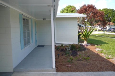 Villa ou maison à vendre à St. Lucie, Floride: 2 chambres, 114.27 m2 № 2146396 - photo 12