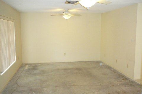 Villa ou maison à vendre à St. Lucie, Floride: 2 chambres, 114.27 m2 № 2146396 - photo 19
