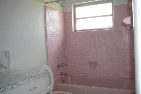 Villa ou maison à vendre à St. Lucie, Floride: 2 chambres, 114.27 m2 № 2146396 - photo 27