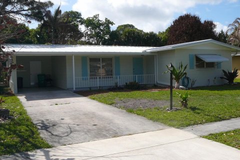Villa ou maison à vendre à St. Lucie, Floride: 2 chambres, 114.27 m2 № 2146396 - photo 2