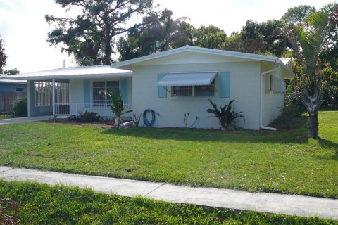 Villa ou maison à vendre à St. Lucie, Floride: 2 chambres, 114.27 m2 № 2146396 - photo 3