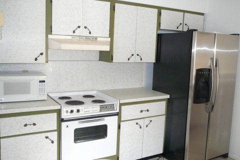 Villa ou maison à vendre à St. Lucie, Floride: 2 chambres, 114.27 m2 № 2146396 - photo 14