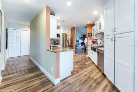 Condo in Punta Gorda, Florida, 2 bedrooms  № 919242 - photo 14